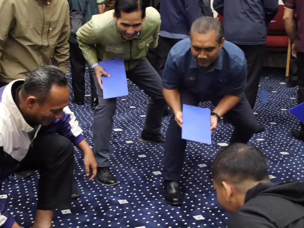 Aktiviti indoor kursus team building SUK Pulau Pinang