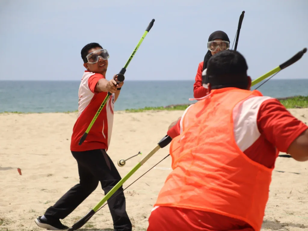Aktiviti outdoor Program Team Building ARC dan Abjad Juara di Kuala Terengganu
