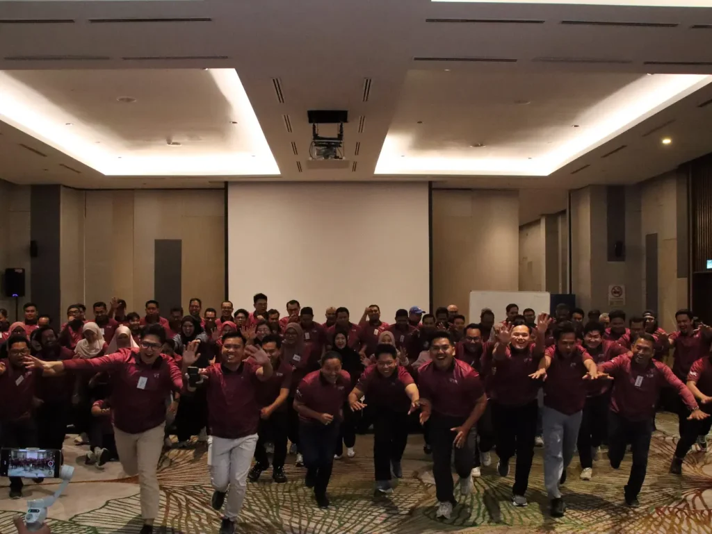 Peserta TNB Genco BDX menunjukkan semangat tinggi dalam aktiviti team building