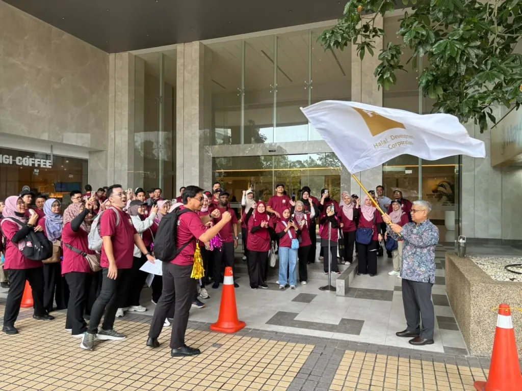 Peserta HDC Berhad memulakan program Urban Explorace Kuala Lumpur