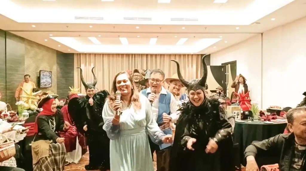 Mic Challenge semasa Gala Dinner Jabatan Integriti TNB